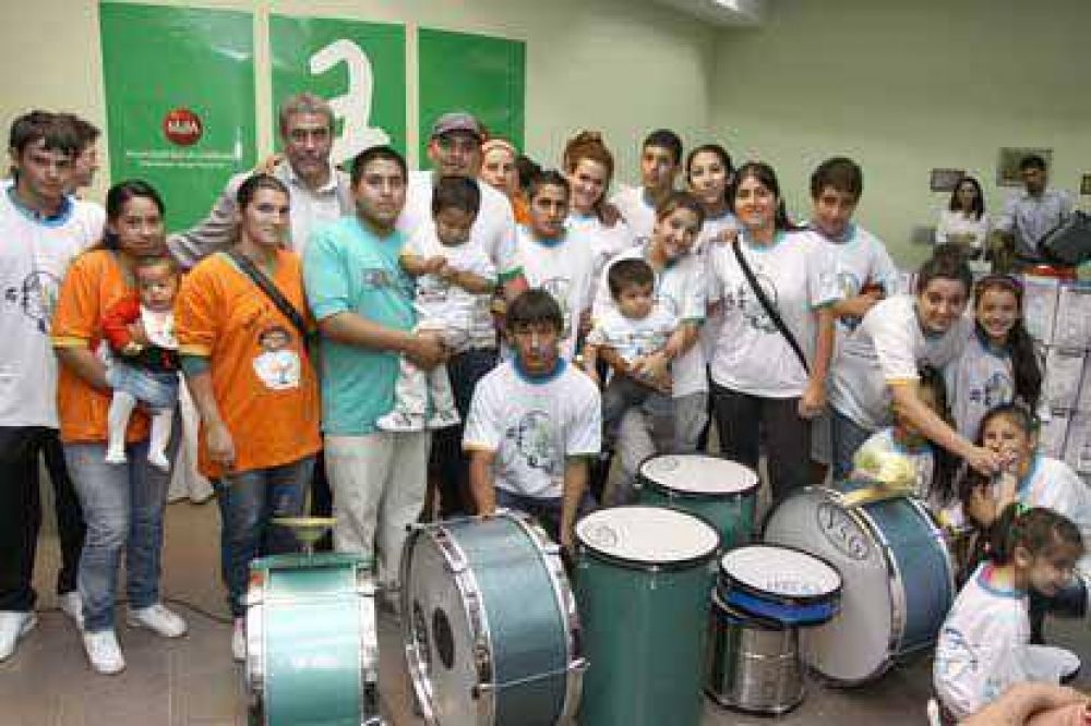 La Comuna entreg� subsidios y herramientas a instituciones y vecinos