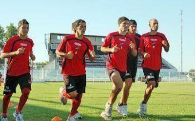 El plantel de Douglas Haig viajar� esta tarde a Tandil