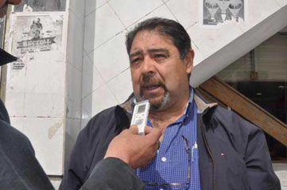 Hasan se reuni� con comerciantes y empresarios en El Calafate 