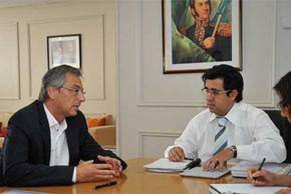 Eseverri reiter� la solicitud del mantenimiento de Ruta 51 al Ministro de Infraestructura