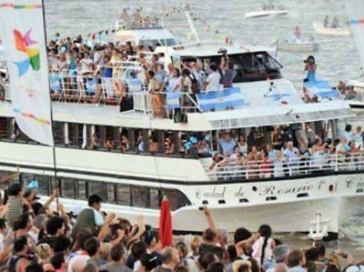 Rosario presenta hoy sus deseos para el 2013 con una colorida caravana n�utica