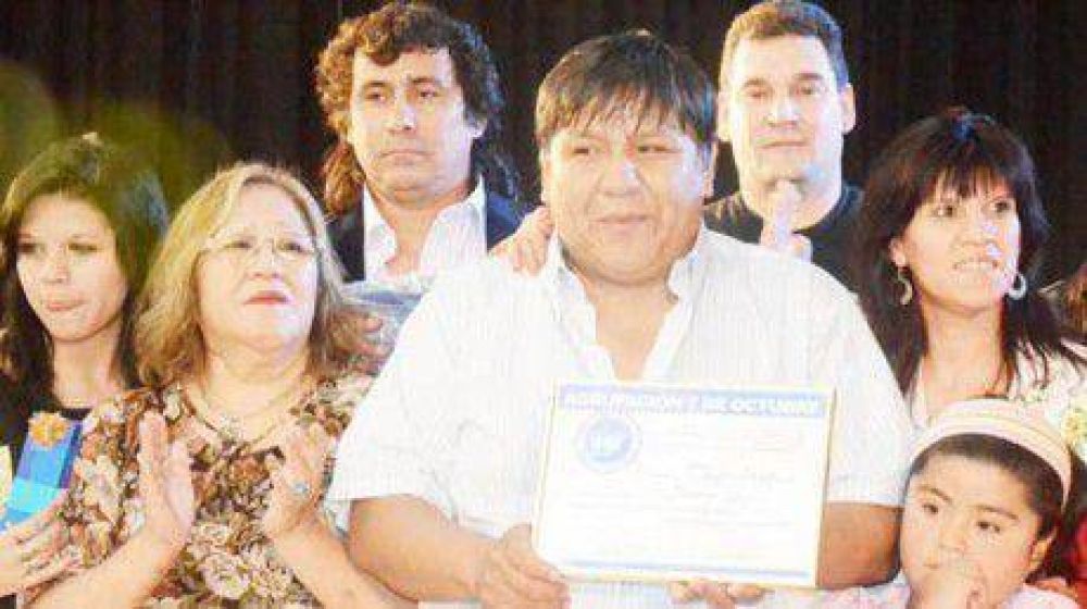 �vila dice que faltan 39 millones en la caja del gremio petrolero 