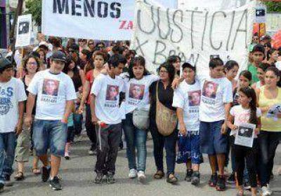 Familiares y amigos de Brian Hern�ndez se movilizaron pidiendo justicia  