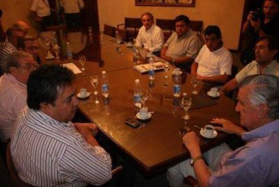 Reclaman que 60 empresas locales se vayan a San Juan 