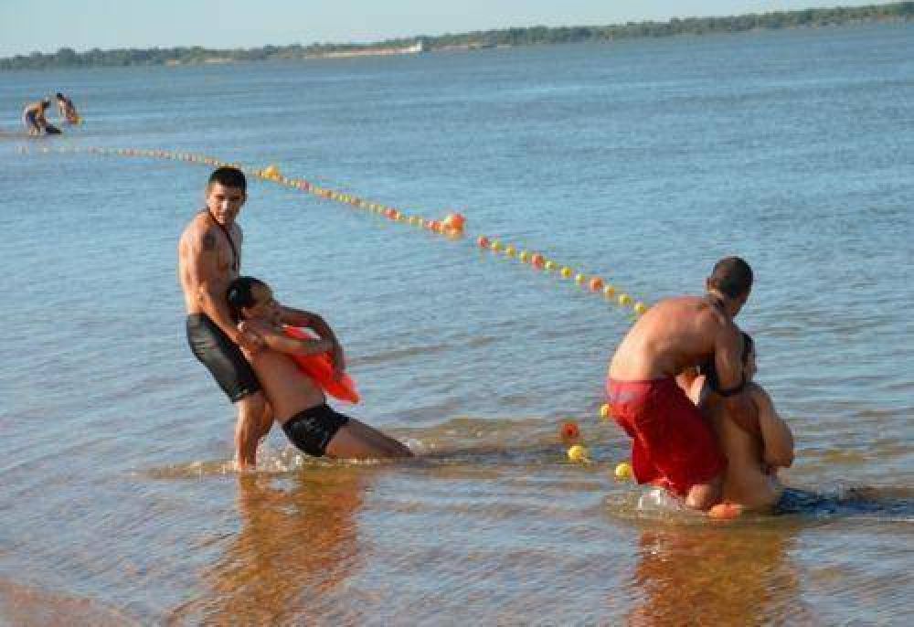 Contin�a la capacitaci�n para los guardavidas 