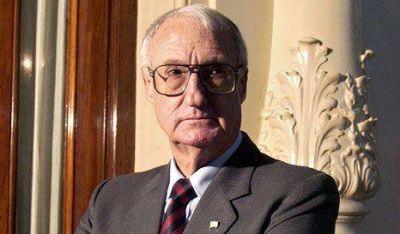 Balza: "Alfons�n respet� a las fuerzas armadas"