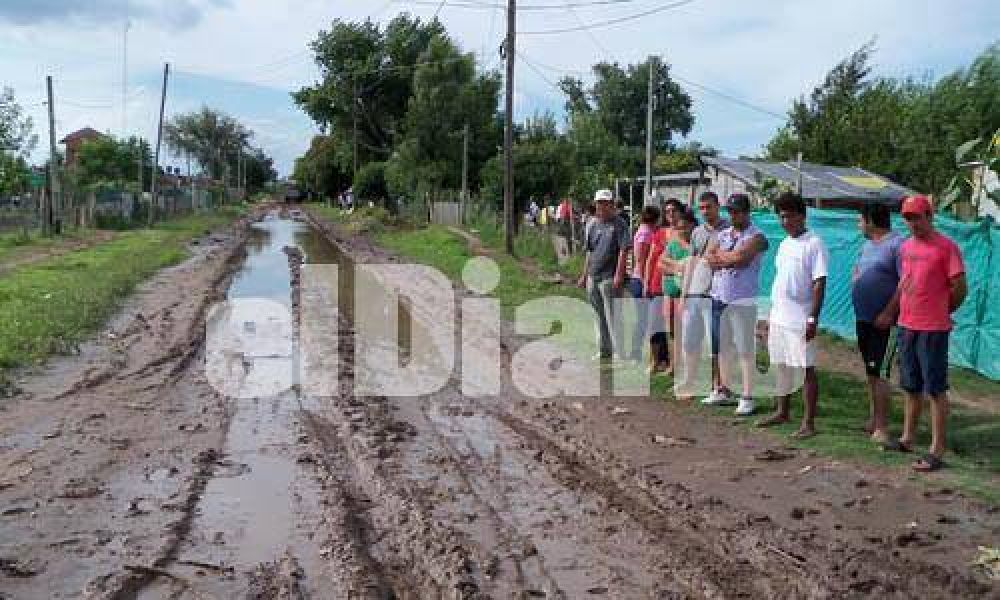 Vecinos del barrio Agustoni piden mejoras en las calles