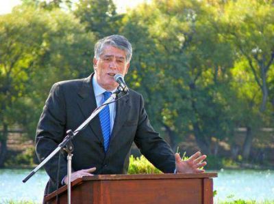 Oficialismo y oposici�n destacan la figura pol�tica de Ferreira  
