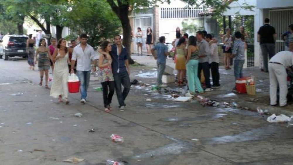 Seg�n el municipio, se realizaron fiestas no autorizadas en la calle