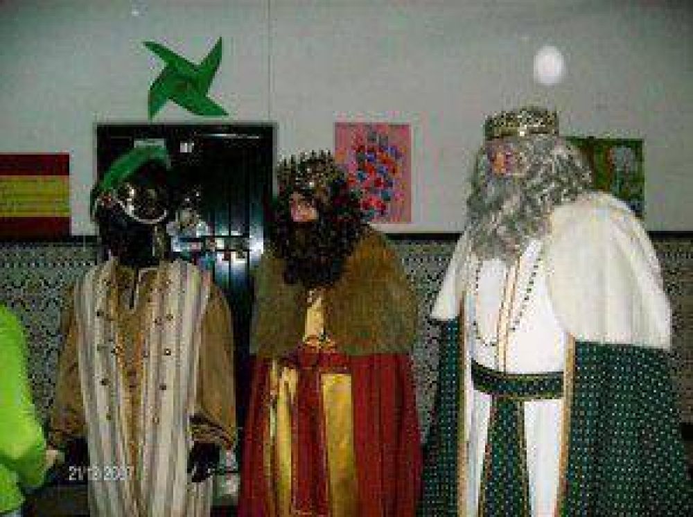 Hoy domingo desde las 10 horas, la Municipalidad y el CPV �Santa Rosa� realizaran el Festival de Reyes Magos