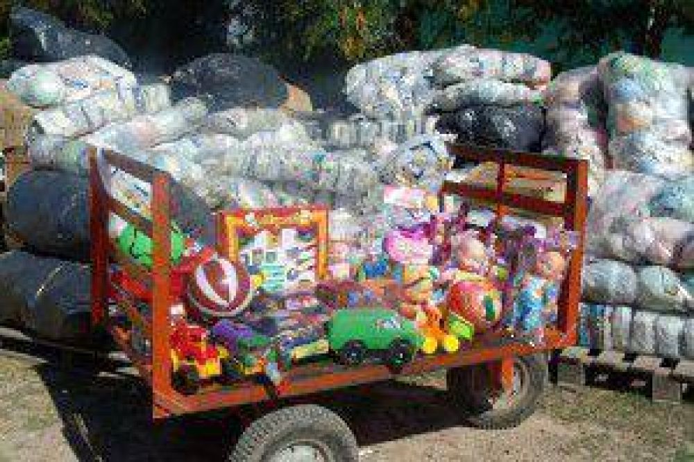 El gobierno organizo un gran operativo para que cada ni�o formose�o tenga su regalo por el D�a de Reyes