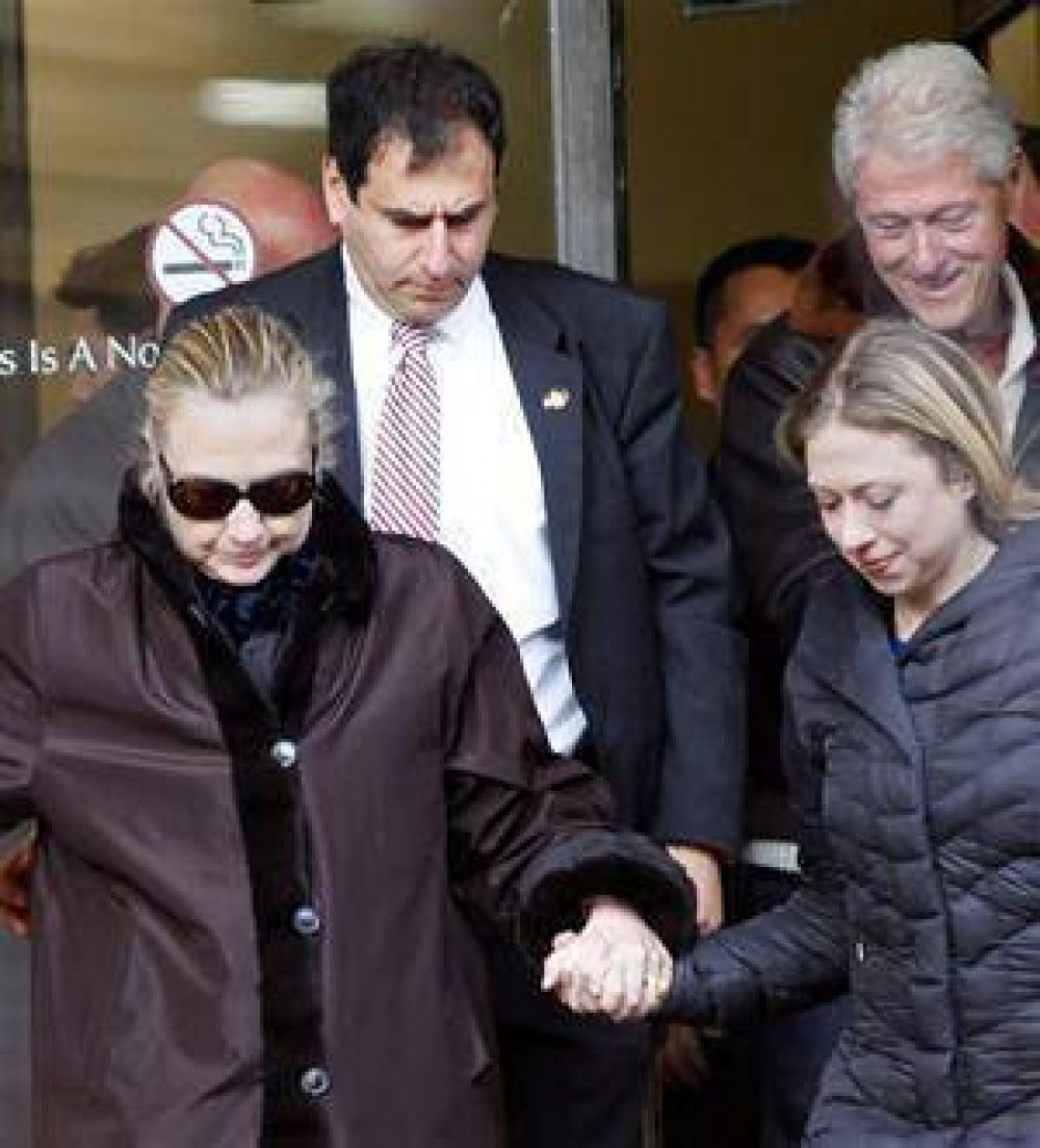 La salud de Hillary genera dudas sobre su futuro