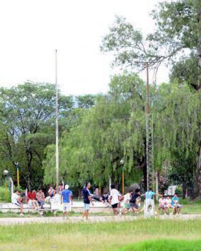 Los balazos y las piedras vuelan a 50 metros de la Polic�a, seg�n los vecinos del barrio BGH