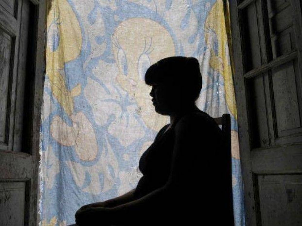 Denuncian abuso deshonesto contra una adolescente en una comisar�a de la ciudad