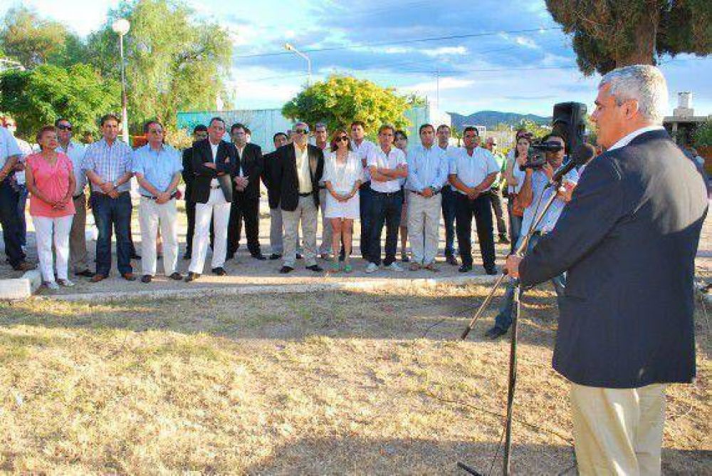 El Gobierno inaugur� proyectos en Quines 