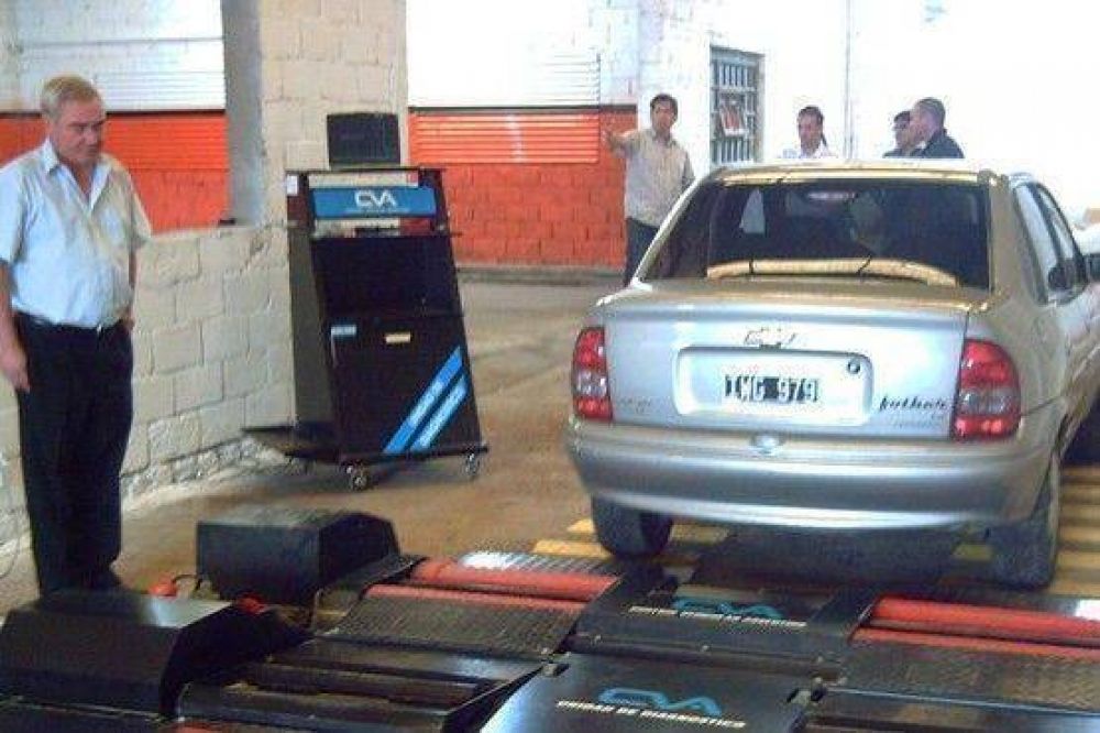 Revisi�n t�cnica y tarjeta migratoria, dos infaltables de esta �poca estival 