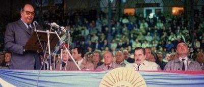 De la silbatina al homenaje: la Rural lament� la muerte de Alfons�n