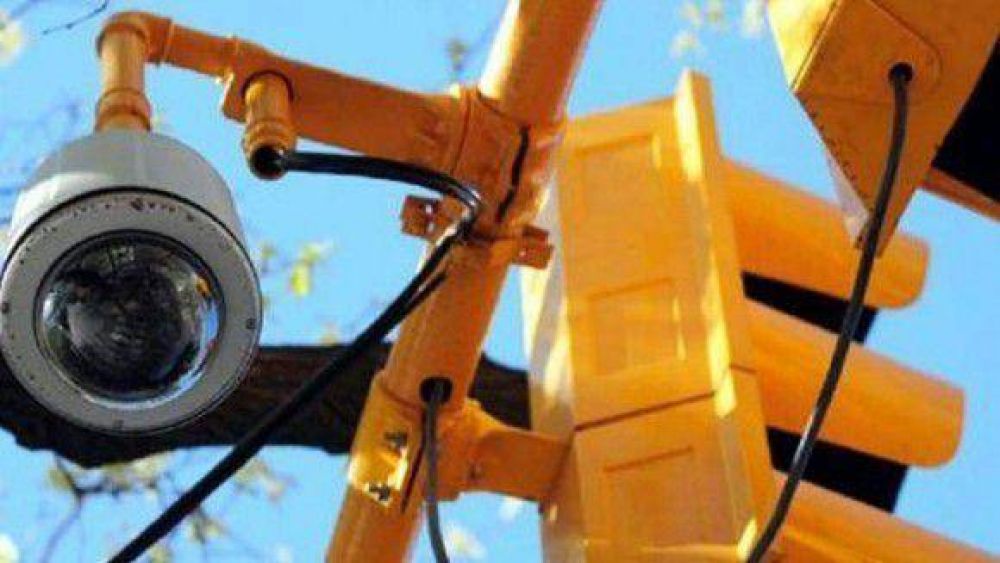 Pol�mica por las multas fotogr�ficas en Bella Vista: �prevenci�n o recaudaci�n?  