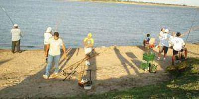 Pescadores formose�os no pueden vender sus piezas en la provincia 