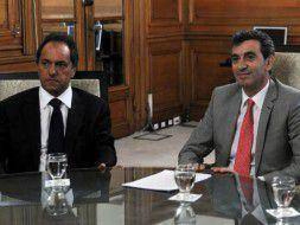 Randazzo quiere que Scioli explique sus "diferencias" con Cristina