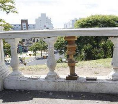 Parque Lezama, en estado de abandono