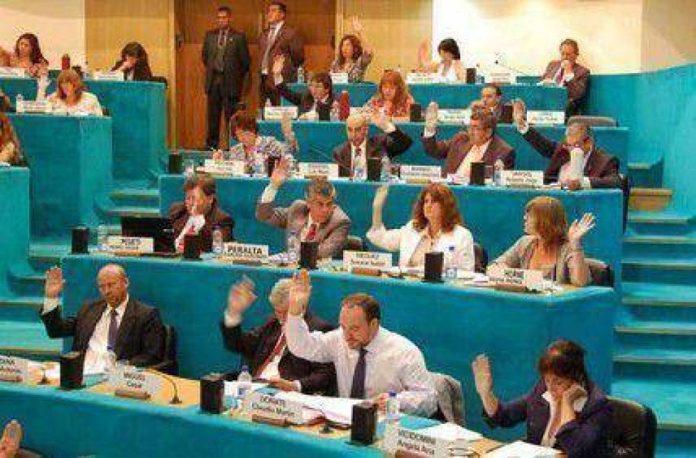Para los legisladores del FpV, "Goye debe irse ya"