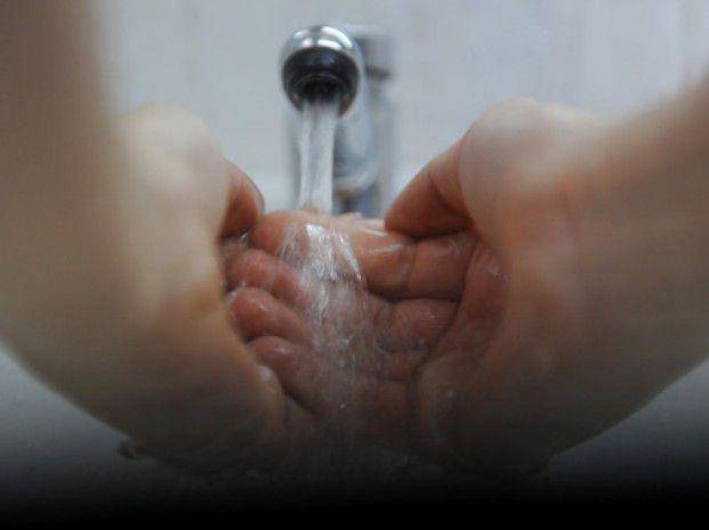 Pedido de informes sobre la calidad del agua y r�pida respuesta de la empresa 