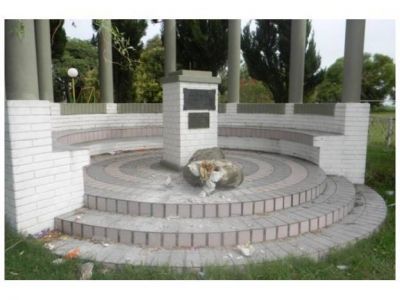 Da�aron el monumento a la madre en Segu� 