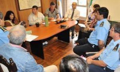 La junta provincial de Defensa Civil coordina tareas ante eventuales dificultades producidas por las fuertes lluvias 