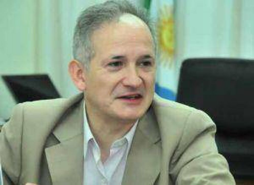 El ministro Romero se despega de la pelea del vicegobernador con sindicatos docentes 