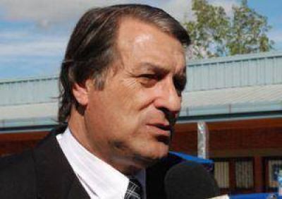 El gobernador y su gabinete: �A la sociedad no se le da se�ales claras�, sostiene Rozas 