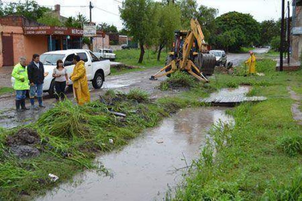 Resistencia: Calles anegadas y barrios inundados por la lluvia	
