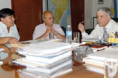 Importante reuni�n de Di Pierro con el ministro De Vido 