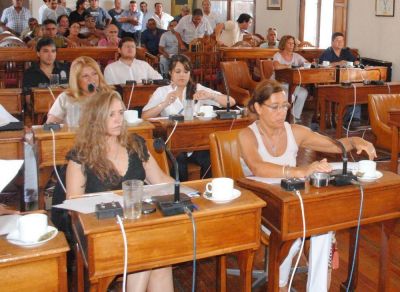 Eliminan rubro de "cabaret" para quitar terreno a la trata 