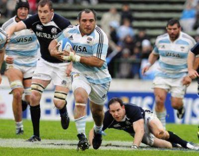 El ex Puma Rodrigo Roncero en el Comercial Rugby Club de Mar del Plata
