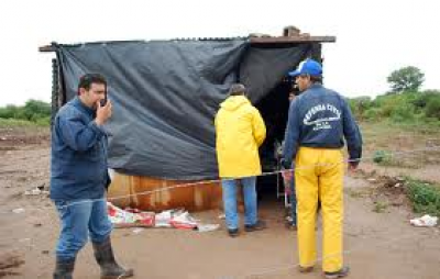 Defensa Civil asisti� a familias afectadas por las lluvias del fin de semana 