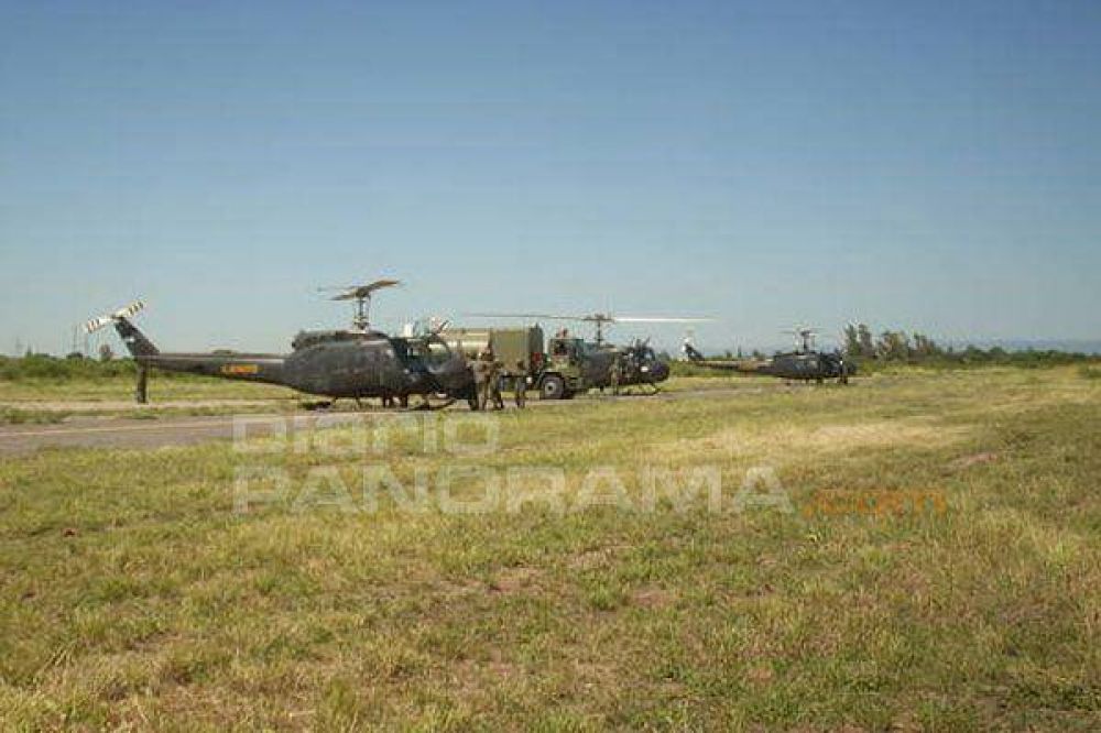 Helic�pteros del Ej�rcito aterrizaron en Fr�as 