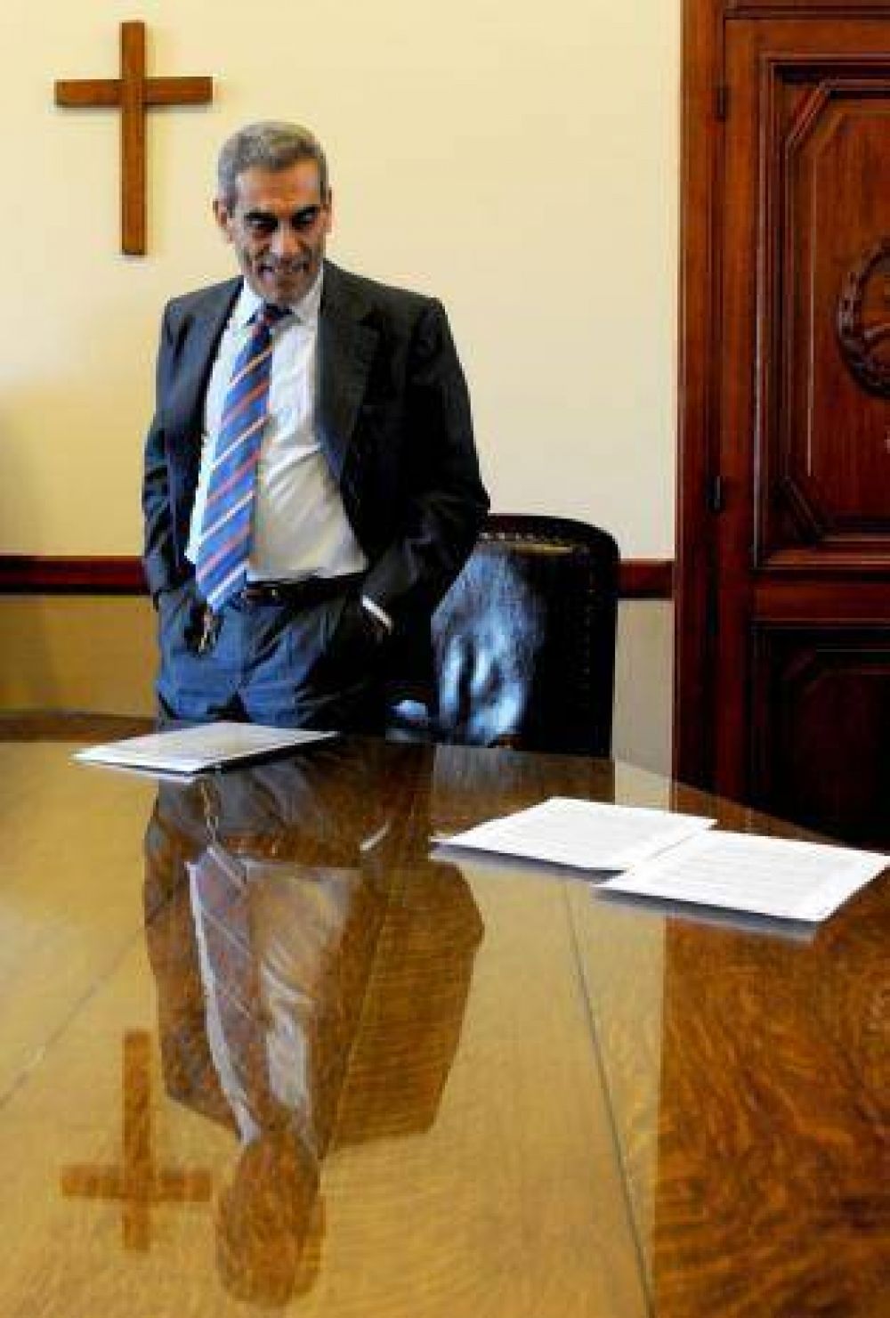 Estof�n prometi� llevar computadoras a todos los juzgados de Paz 