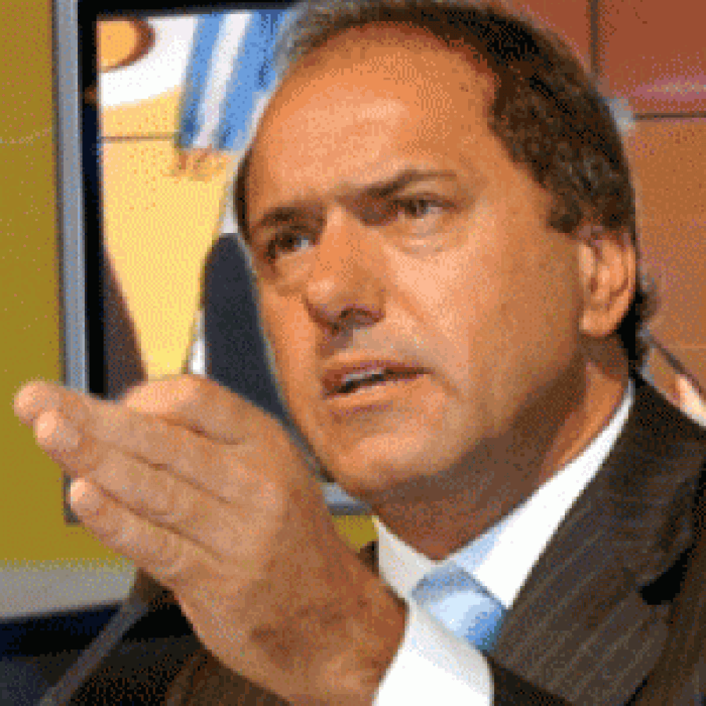 Aclaraci�n de Scioli y doble discurso K
