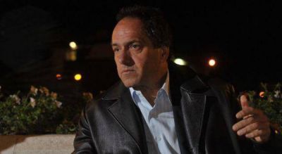 Scioli se aleja de CFK en su pelea con el Poder Judicial
