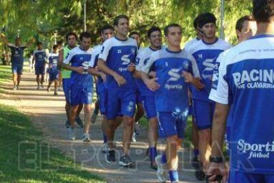 Racing sigue corriendo