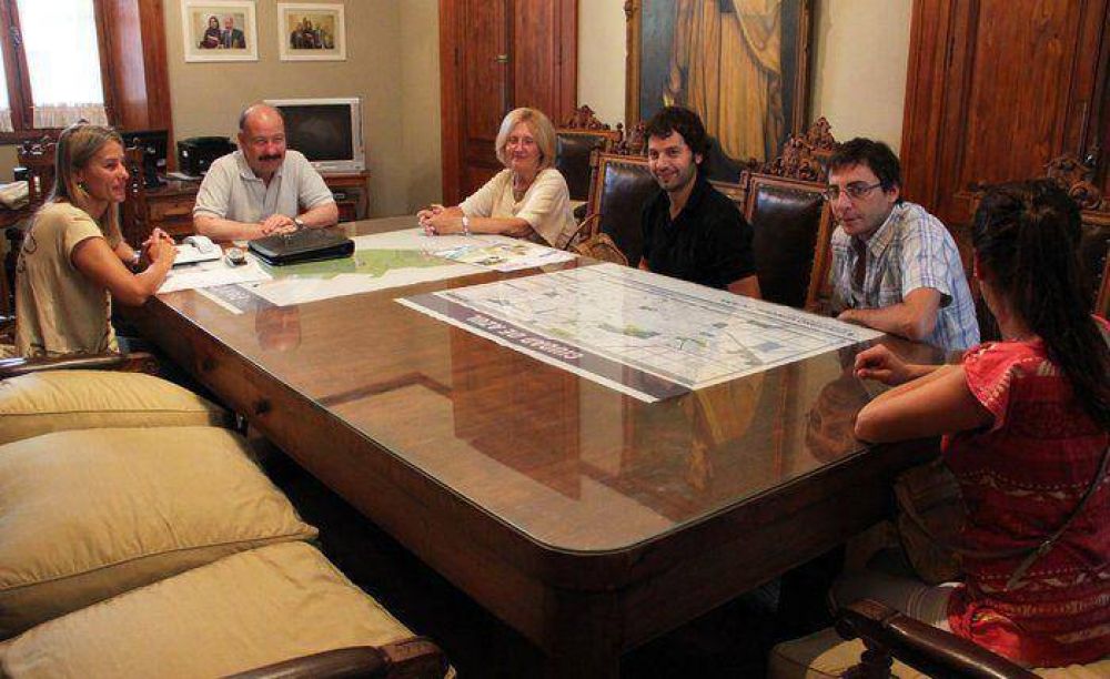 Aporte municipal al III Encuentro de Parapentistas