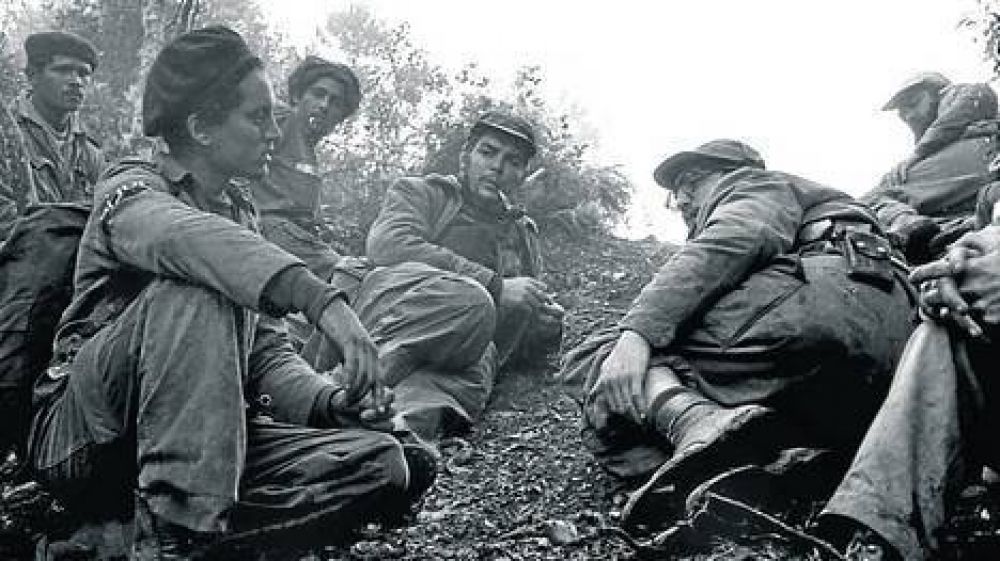 Adi�s a Enrique Meneses, el fot�grafo de Fidel y el Che en Sierra Maestra