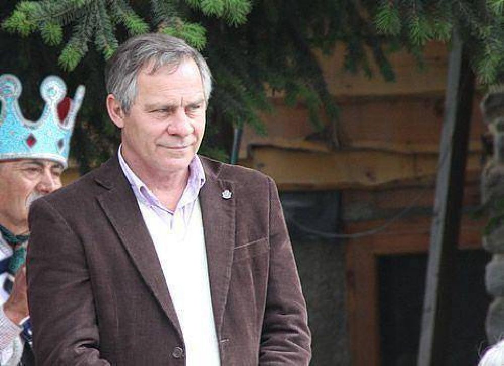 Cacault viaj� a Neuqu�n para destrabar el env�o de fondos extras 