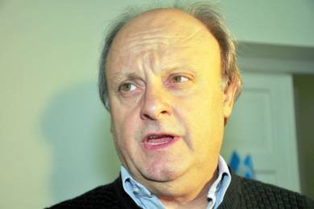 Di pierro respondi� versiones y asegur� que no quiso crear una confrontaci�n con el Valle 