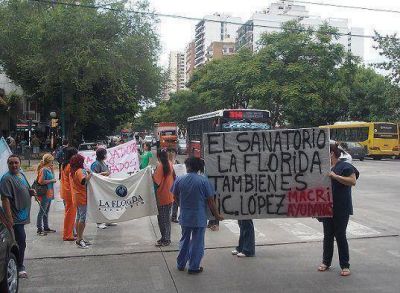Movilizaci�n de los trabajadores de La Florida frente a la Municipalidad