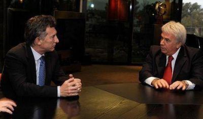 "Estamos dialogando con De la Sota"