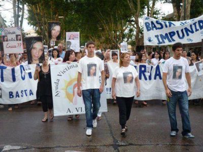 Marcha en Villa Adelina pidiendo justicia por Erica Soriano