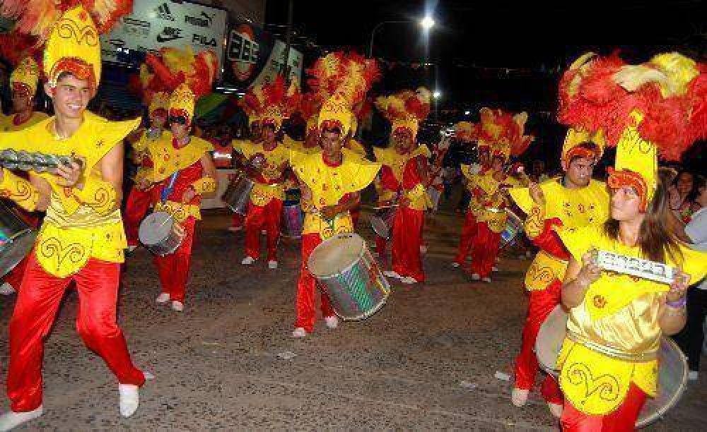 Pilar se prepara para las festividades de carnaval