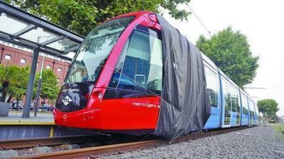 Puerto Madero: el tranv�a cumple tres meses parado y no saben si volver�